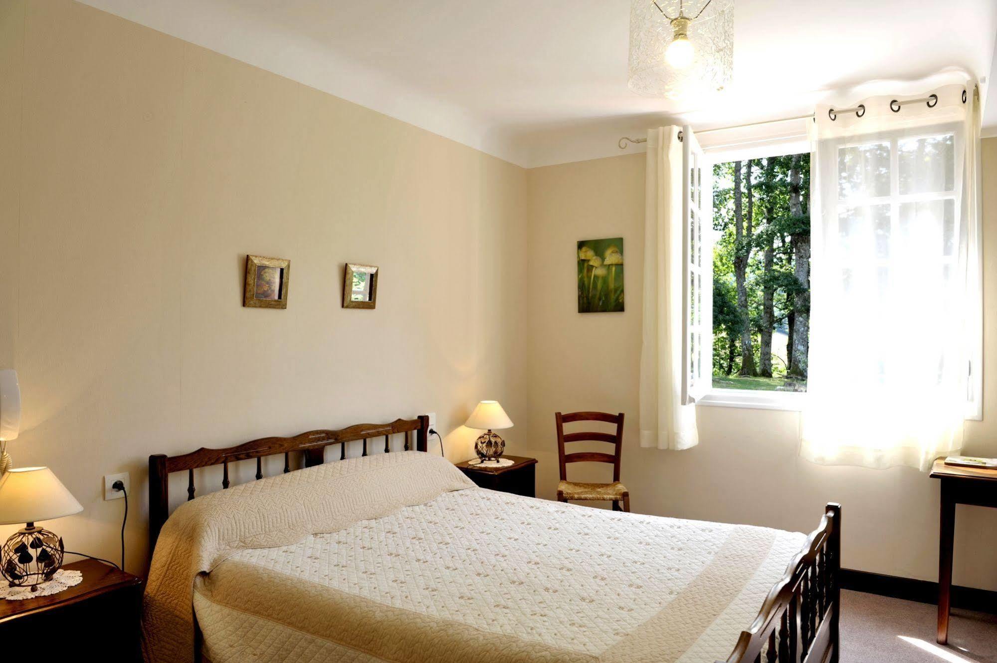 LOGIS Hôtel St Sylvestre Aldudes Eksteriør bilde